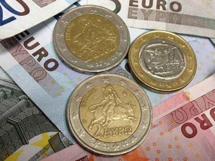 tameio-euro-xrima-xrhma-lefta-696x522