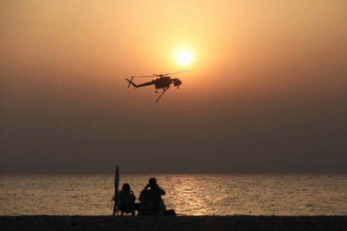 2021-08-10T193800Z_80539125_RC2J2P9QM8HH_RTRMADP_3_GREECE-WILDFIRES-1024x683